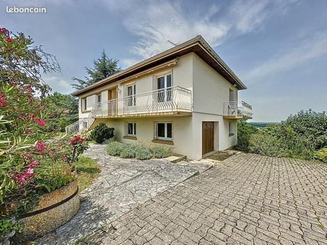 Propriété 7 pièces 150 m²