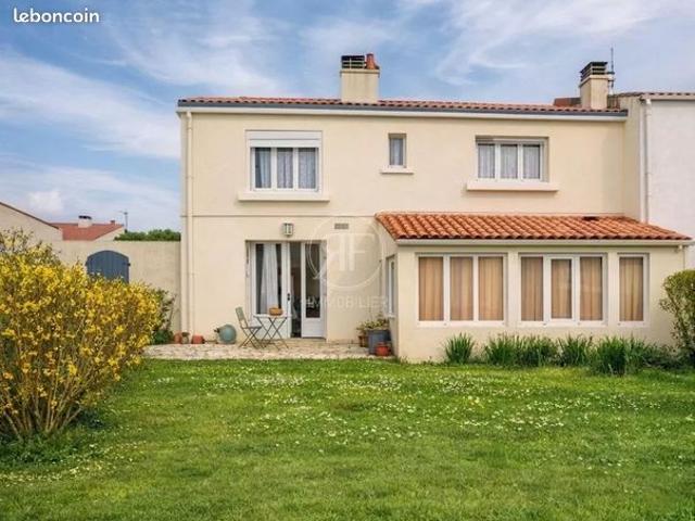 Propriété 7 pièces 150 m²