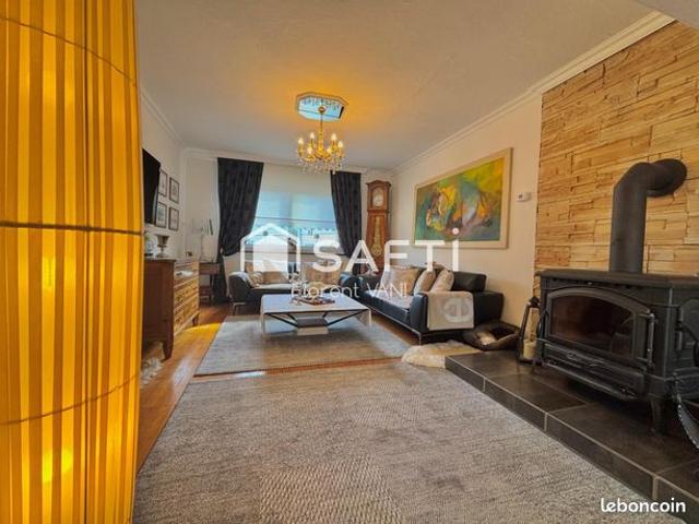 Propriété 7 pièces 151 m²