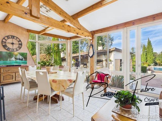 Propriété 7 pièces 153 m²