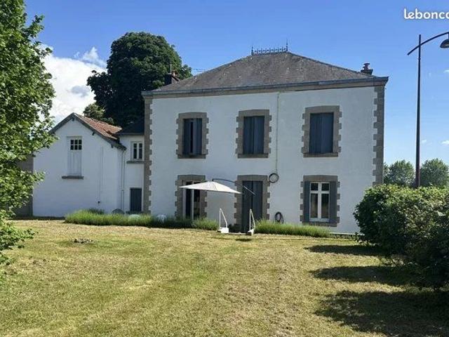 Propriété 7 pièces 153 m²