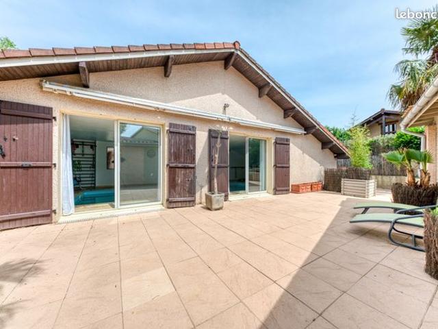 Propriété 7 pièces 153 m²