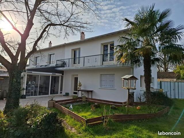 Propriété 7 pièces 164 m²