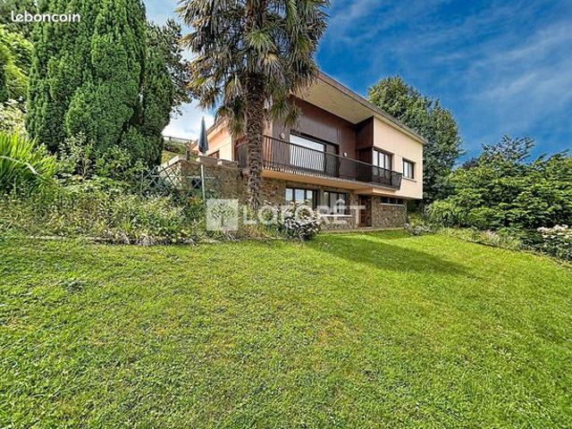 Propriété 7 pièces 164 m²
