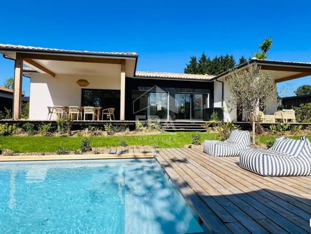 Propriété 7 pièces 164 m²