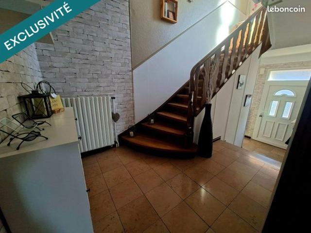 Propriété 7 pièces 164 m²