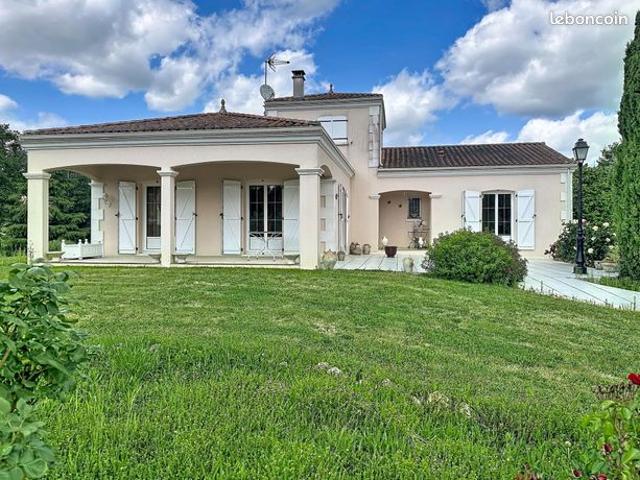 Propriété 7 pièces 165 m²