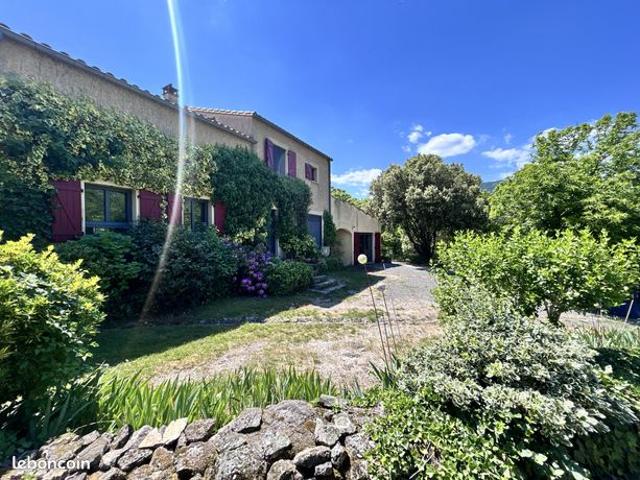 Propriété 7 pièces 165 m²