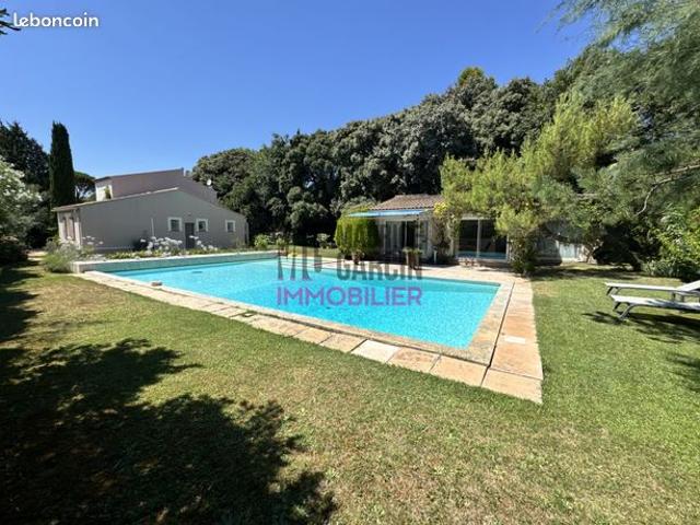 Propriété 7 pièces 165 m²