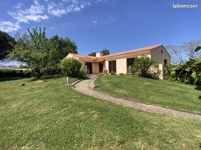 Propriété 7 pièces 165 m²