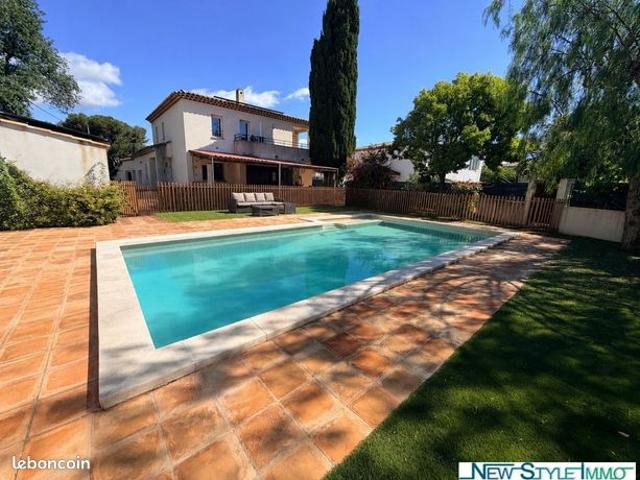 Propriété 7 pièces 165 m²