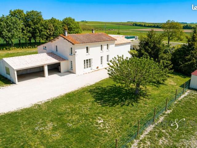 Propriété 7 pièces 165 m²