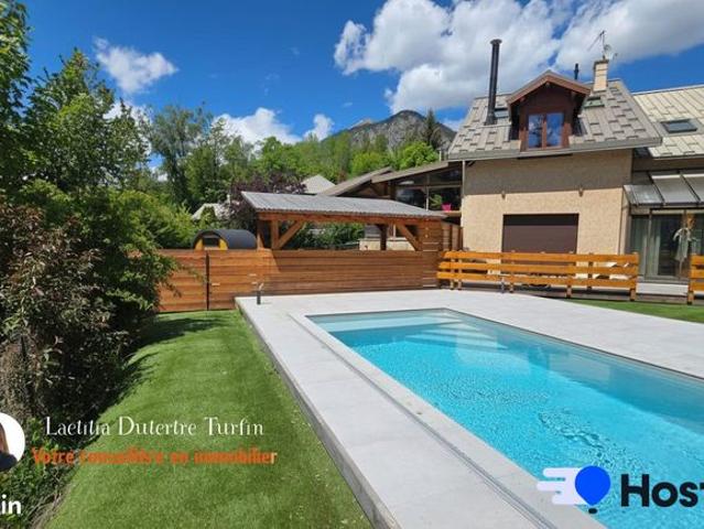 Propriété 7 pièces 165 m²