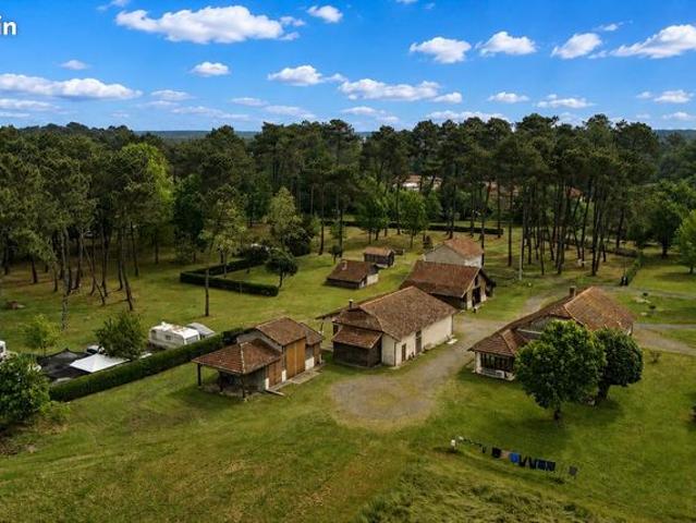 Propriété 7 pièces 166 m²
