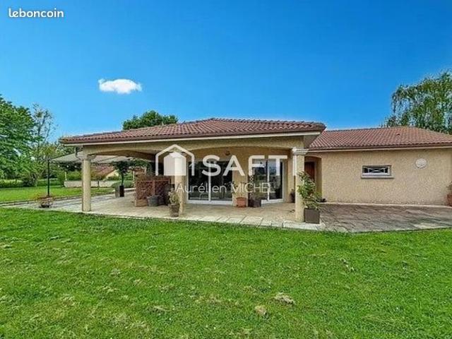 Propriété 7 pièces 166 m²
