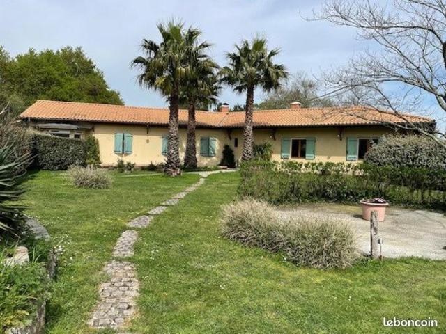 Propriété 7 pièces 167 m²