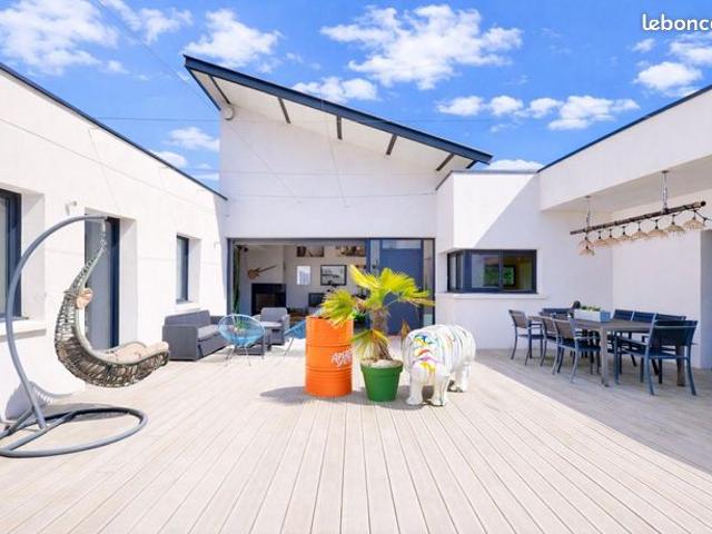 Propriété 7 pièces 169 m²