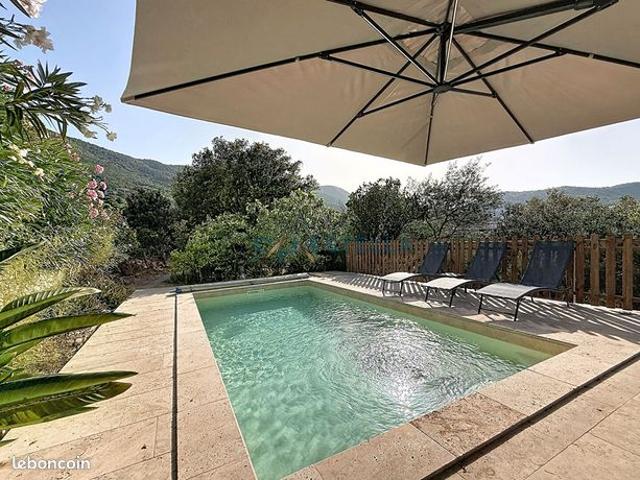 Propriété 7 pièces 169 m²