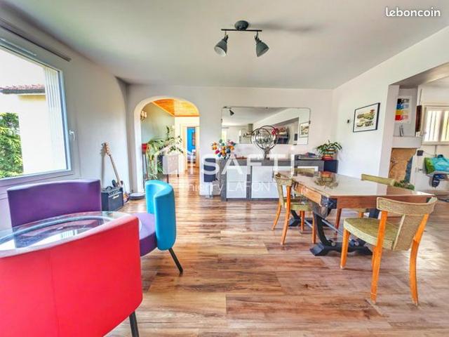 Propriété 7 pièces 160 m²