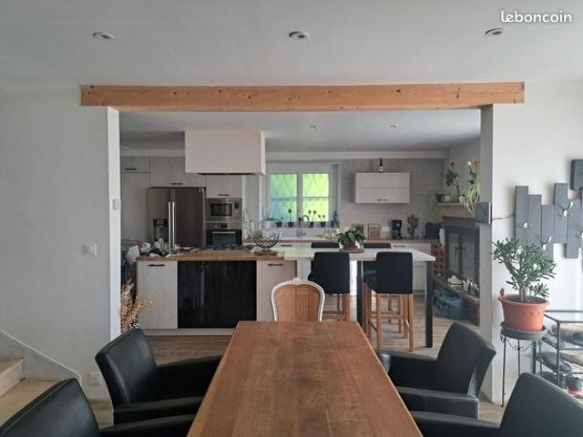 Propriété 7 pièces 160 m²