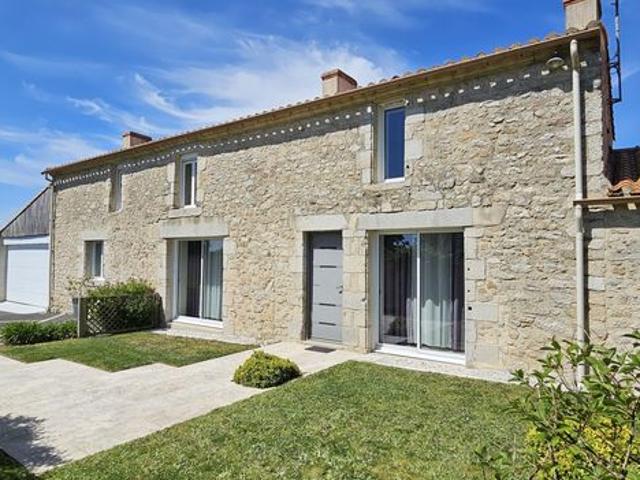 Propriété 7 pièces 160 m²