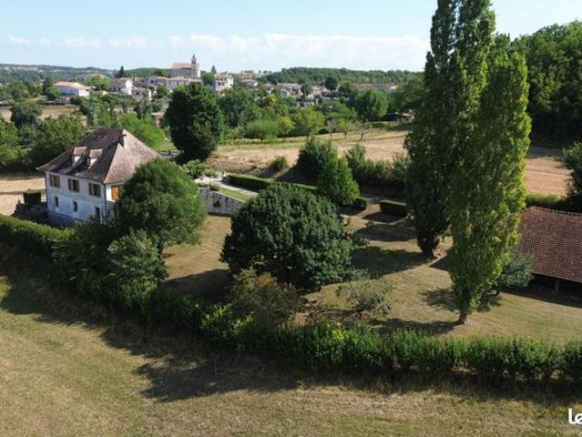 Propriété 7 pièces 160 m²