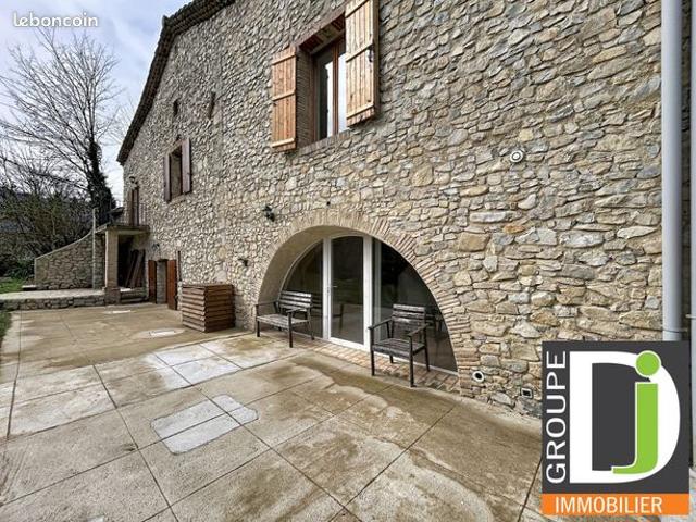 Propriété 7 pièces 160 m²