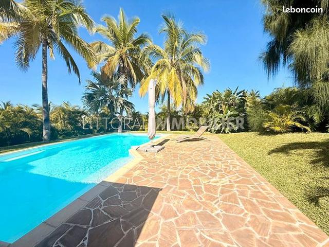 Propriété 7 pièces 160 m²