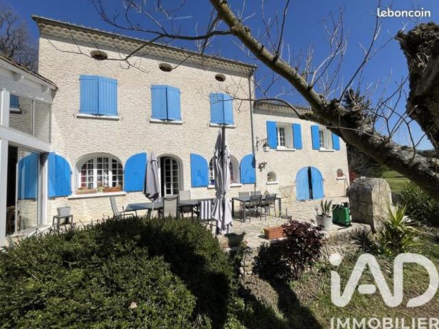 Propriété 7 pièces 160 m²