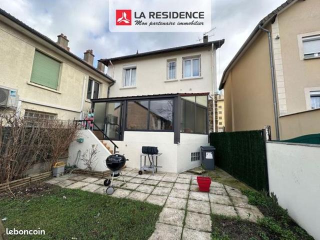 Propriété 7 pièces 160 m²