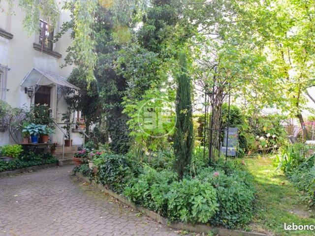 Propriété 7 pièces 161 m²