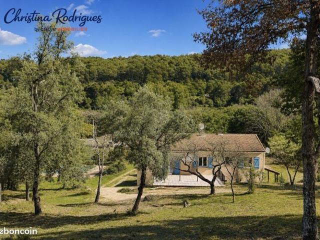 Propriété 7 pièces 162 m²