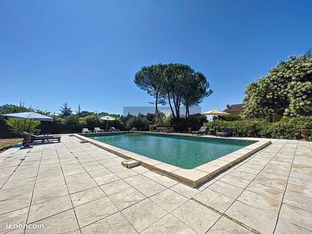 Propriété 7 pièces 162 m²