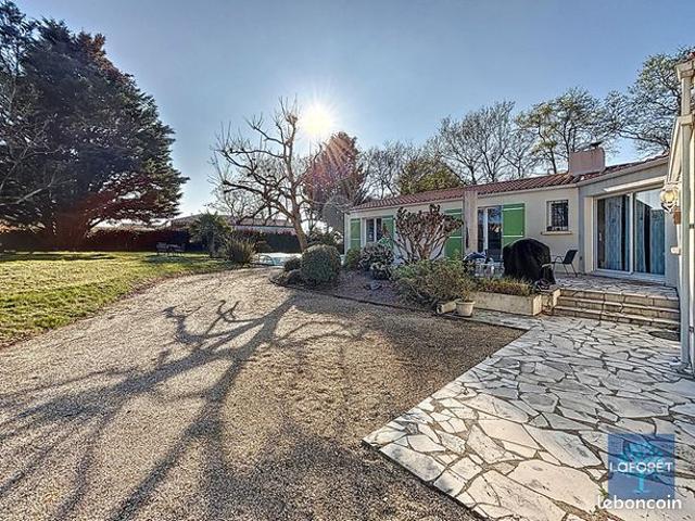 Propriété 7 pièces 162 m²