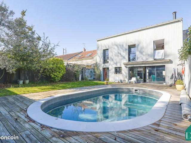 Propriété 7 pièces 162 m²