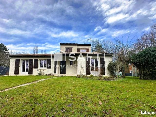 Propriété 7 pièces 162 m²