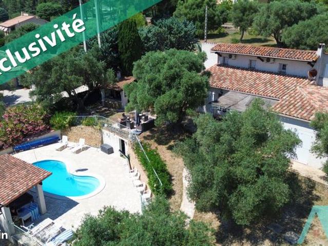 Propriété 7 pièces 163 m²