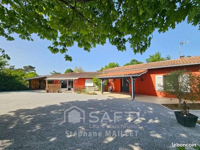 Propriété 7 pièces 163 m²