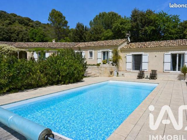 Propriété 7 pièces 174 m²