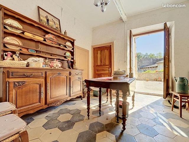 Propriété 7 pièces 174 m²