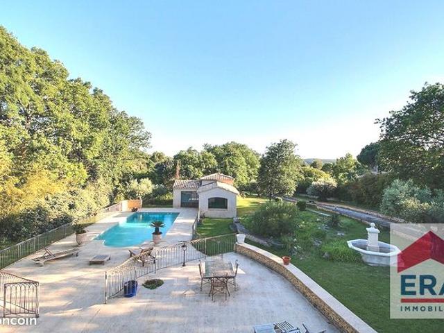 Propriété 7 pièces 175 m²