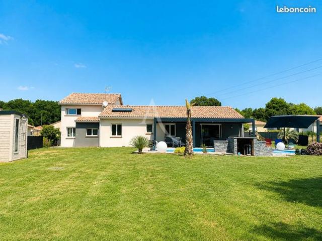 Propriété 7 pièces 175 m²