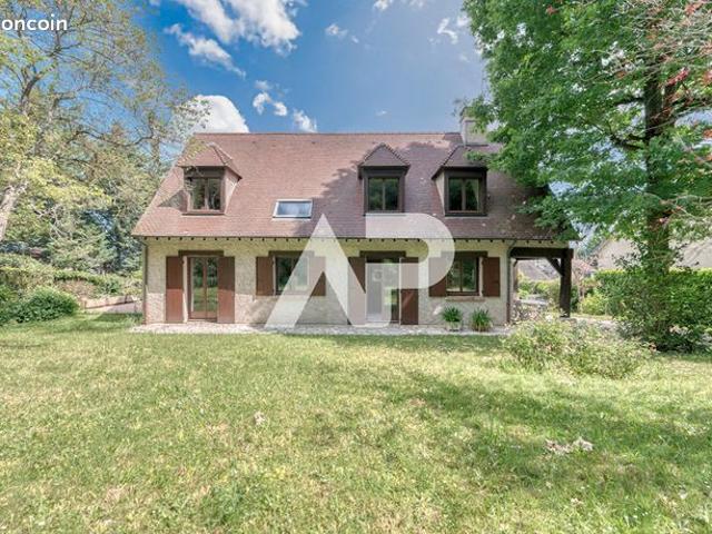 Propriété 7 pièces 175 m²
