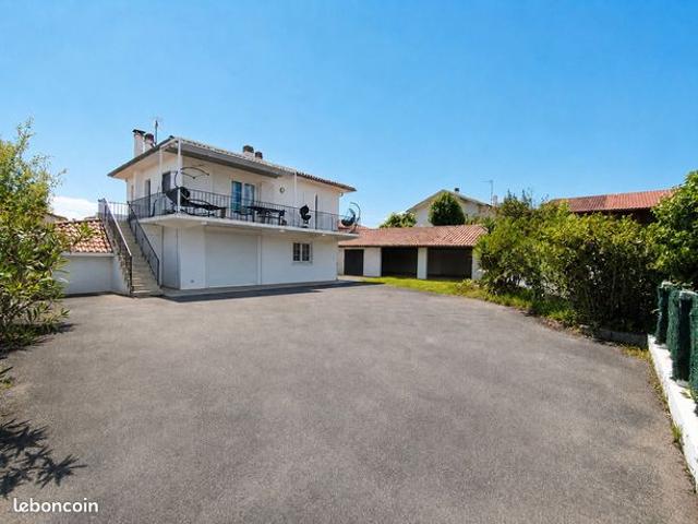 Propriété 7 pièces 175 m²