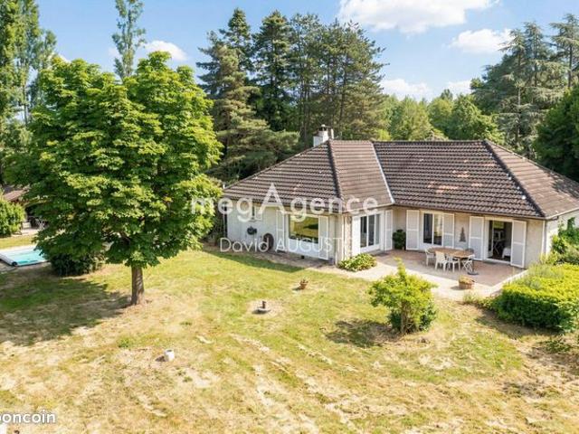 Propriété 7 pièces 175 m²