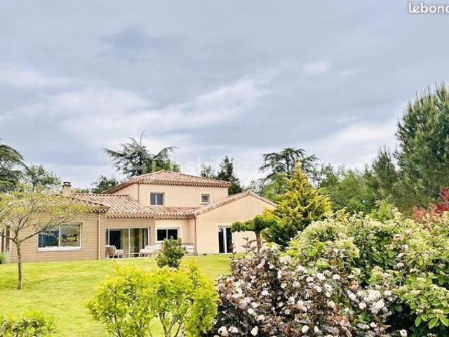 Propriété 7 pièces 175 m²