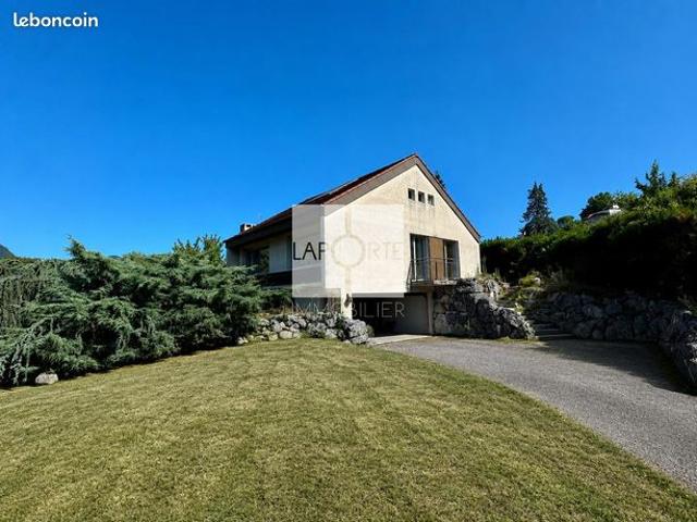 Propriété 7 pièces 175 m²