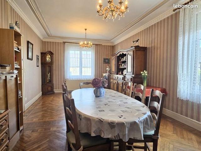 Propriété 7 pièces 175 m²