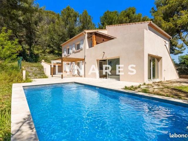 Propriété 7 pièces 175 m²