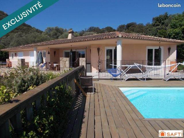 Propriété 7 pièces 175 m²